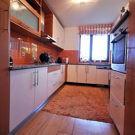 Villa 275